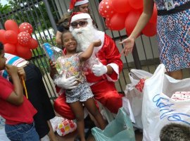 Bahiana participa de festa de Natal das crianças da ABAMPS 