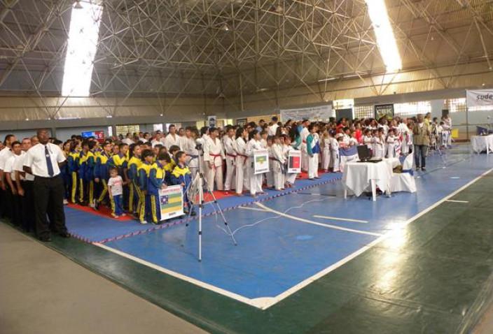Bahiana-I-Etapa-Campeonato-Brasileiro-Karate-Adaptado-08-04-2016_(2)(1).jpg