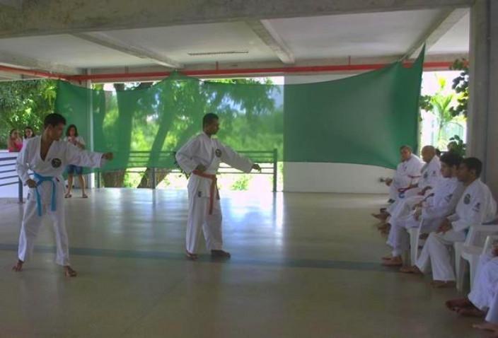 Bahiana-Apresentacao-Atletas-Karate-Adaptado-CAFIS-31-03-2016_(1).jpg