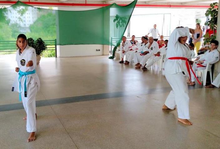 Bahiana-Apresentacao-Atletas-Karate-Adaptado-CAFIS-31-03-2016_(15).jpg