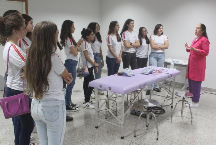 Estudantes do Colégio Anchieta participam do programa Bahiana Por Um Dia